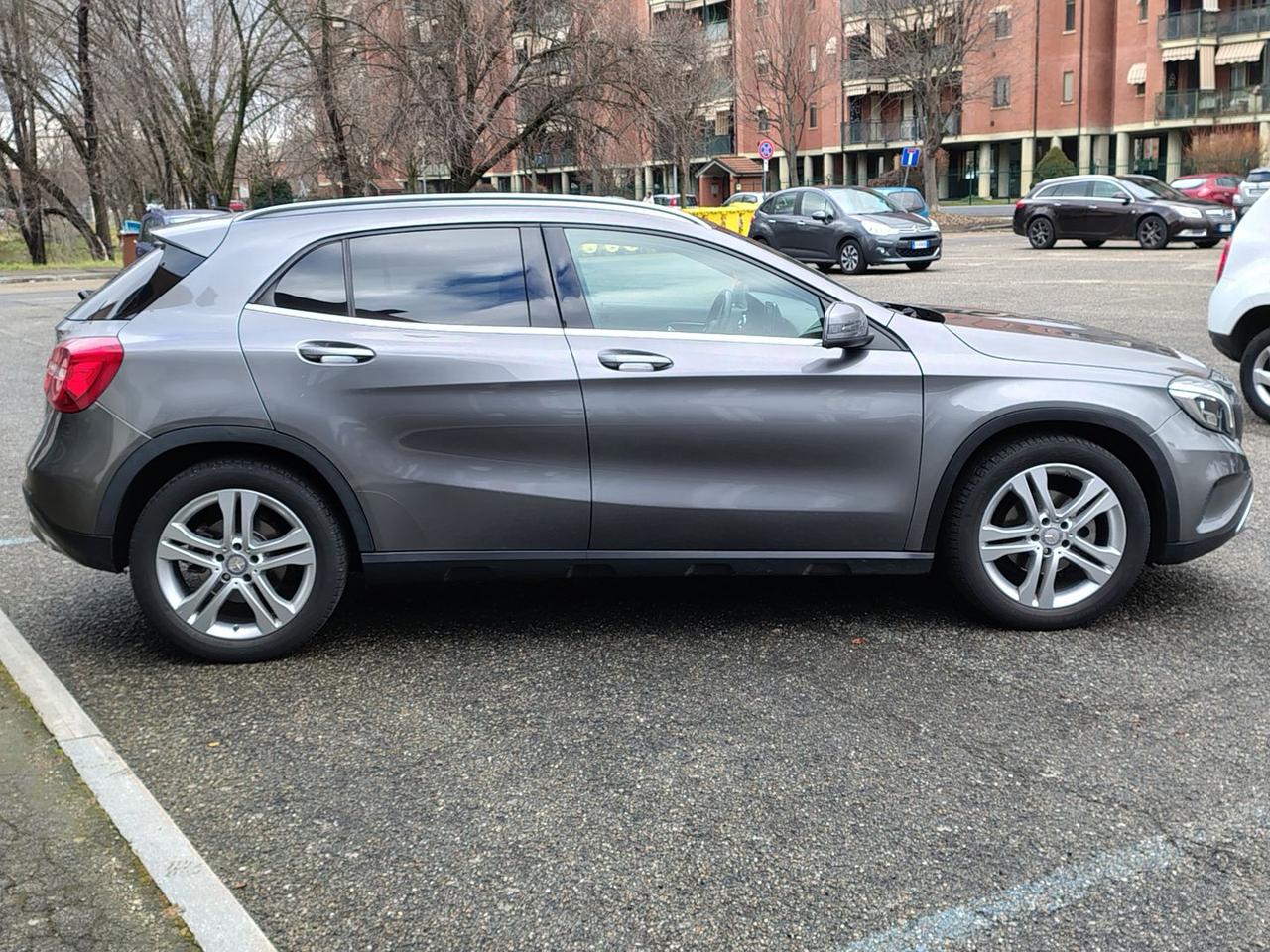 Mercedes-Benz GLA 220 CDI SPORT 4 MATIC AUTO #9122