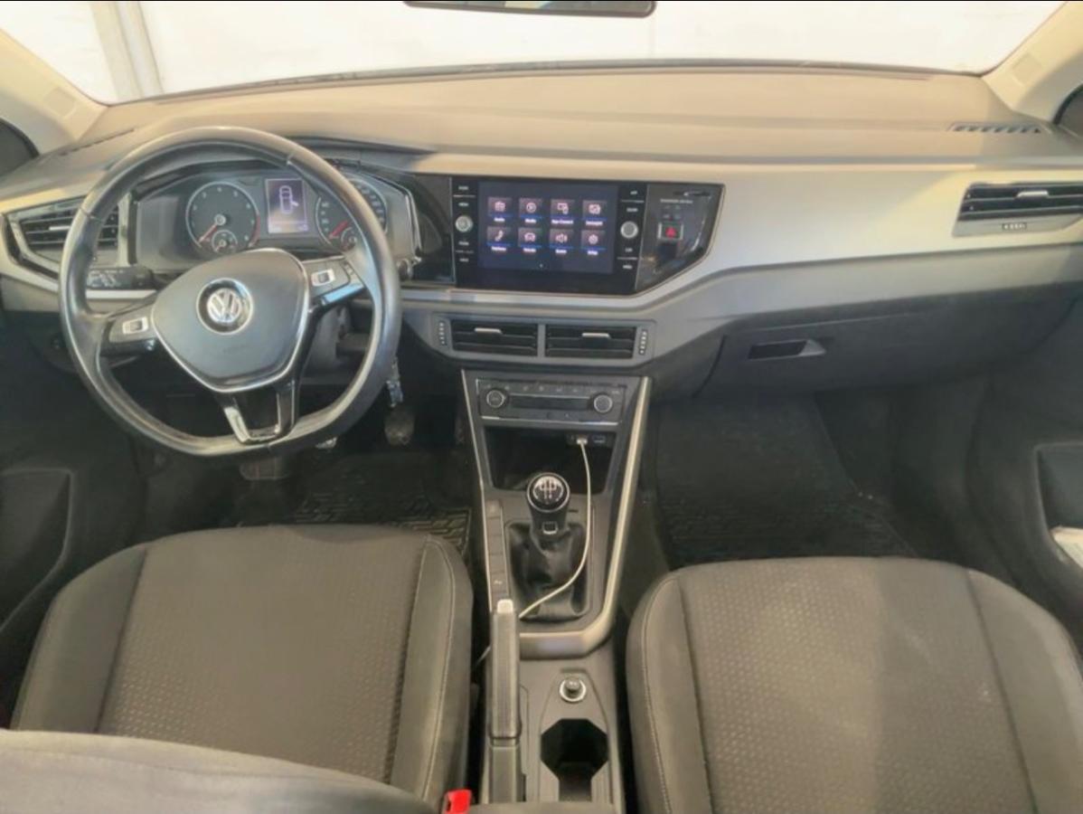 VOLKSWAGEN - Polo