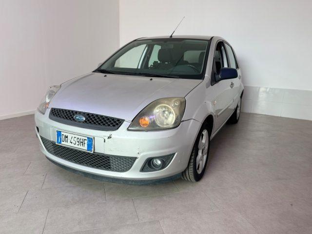 FORD Fiesta 1.2 16V 5p. Ghia