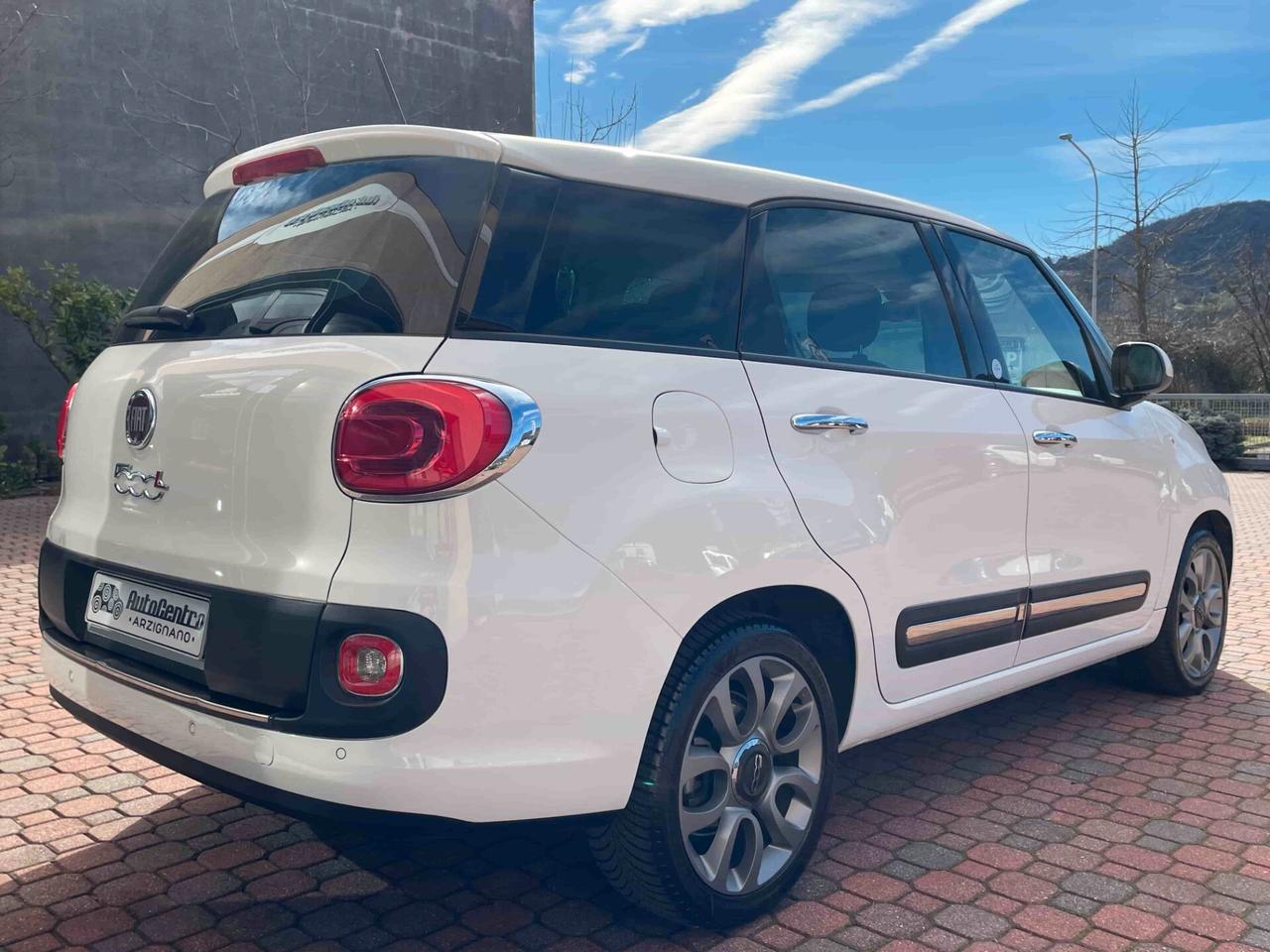 Fiat 500L Living 1.6 Multijet 105 CV Lounge 7 POSTI / NEOPATENTATI