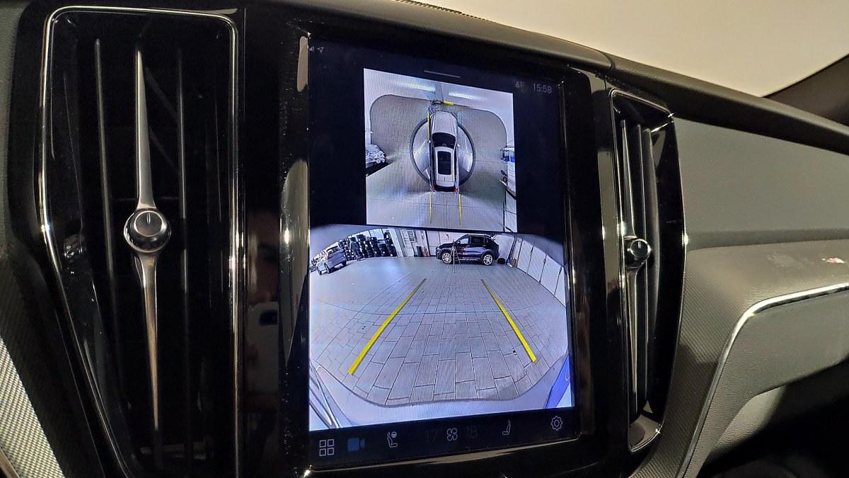 VOLVO Xc60 B5 Mild Hybrid Awd Automatico Plus Dark