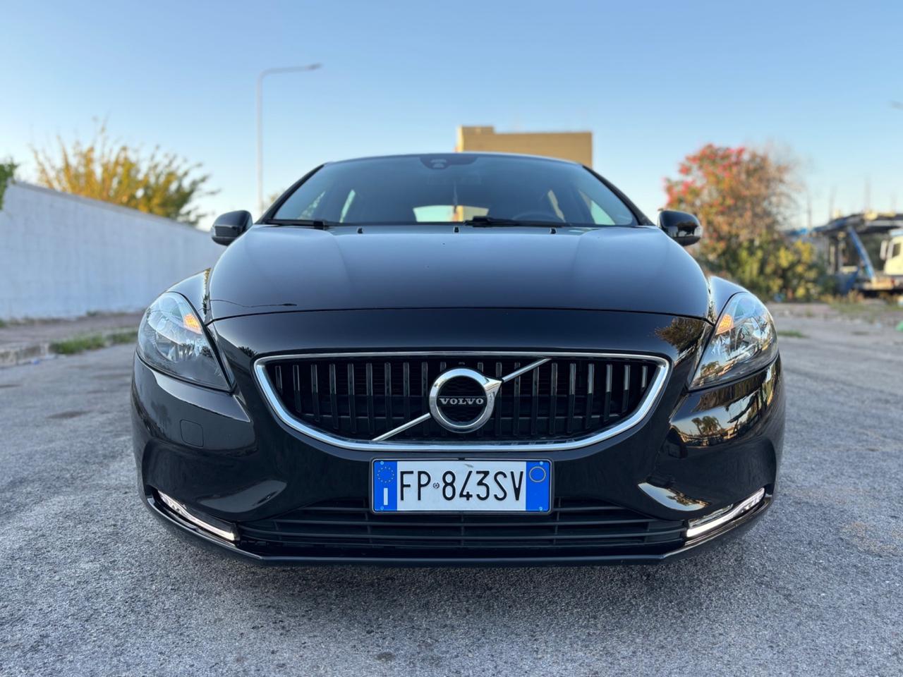 Volvo V40 D2 Geartronic Business Plus