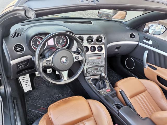 ALFA ROMEO Spider 1750 TBi