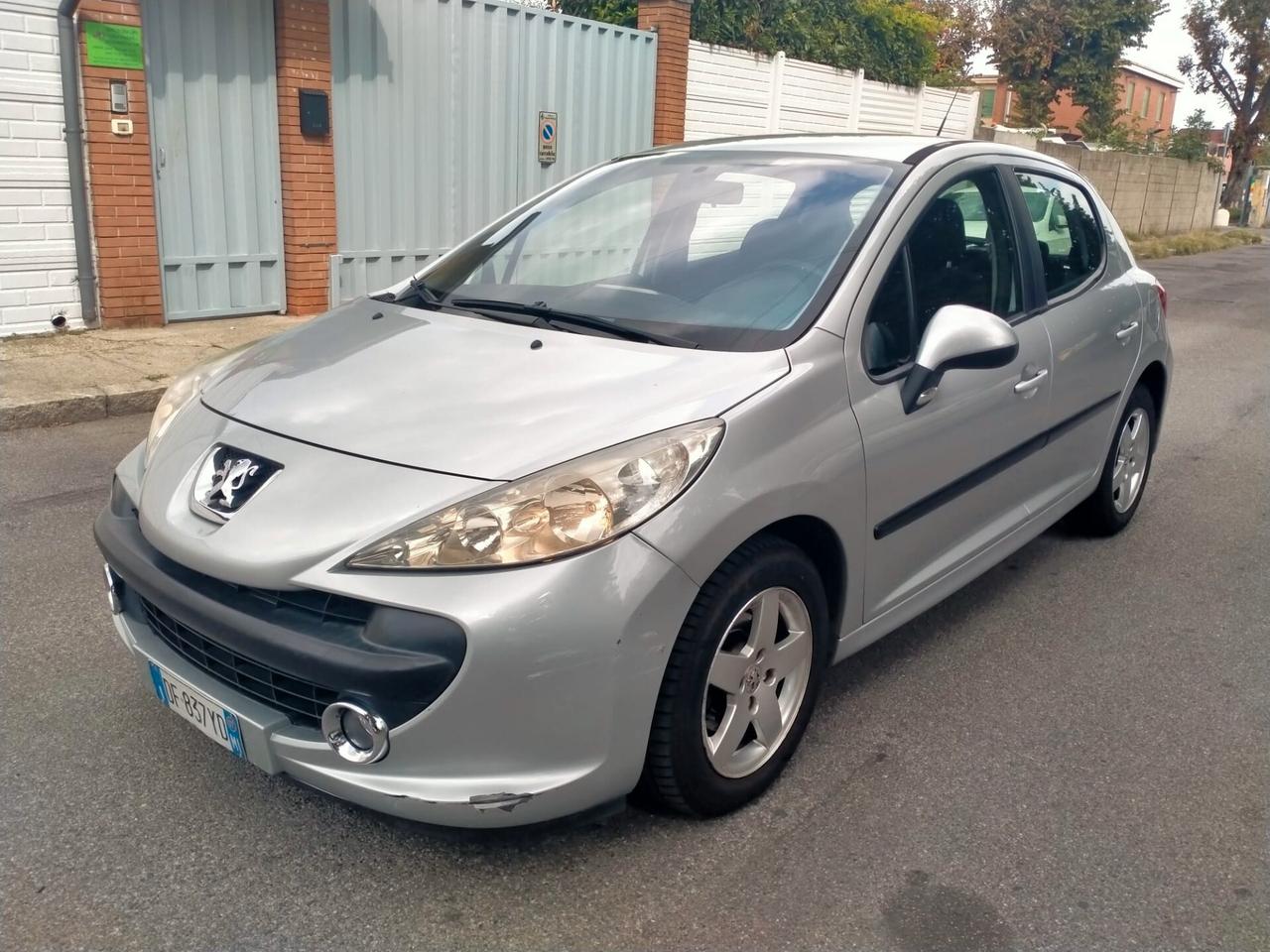 Peugeot 207 1.4 8V 75CV 3p. X Line