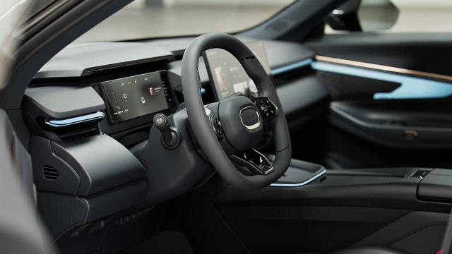 LYNK & CO 08 1.5 Plug-in Hybrid CORE AUTOMATICA