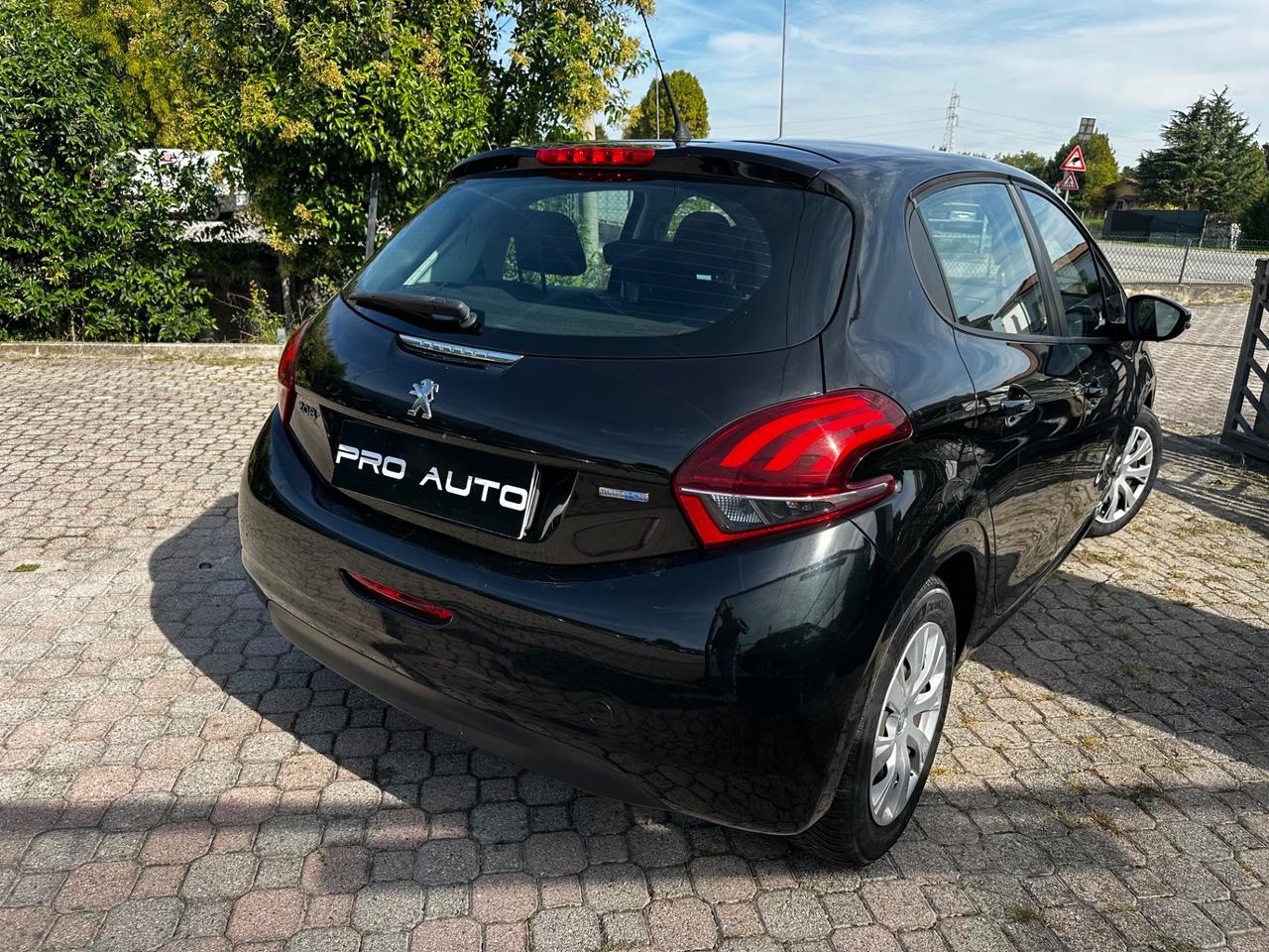 Peugeot 208 BlueHDi 75 5 porte Allure