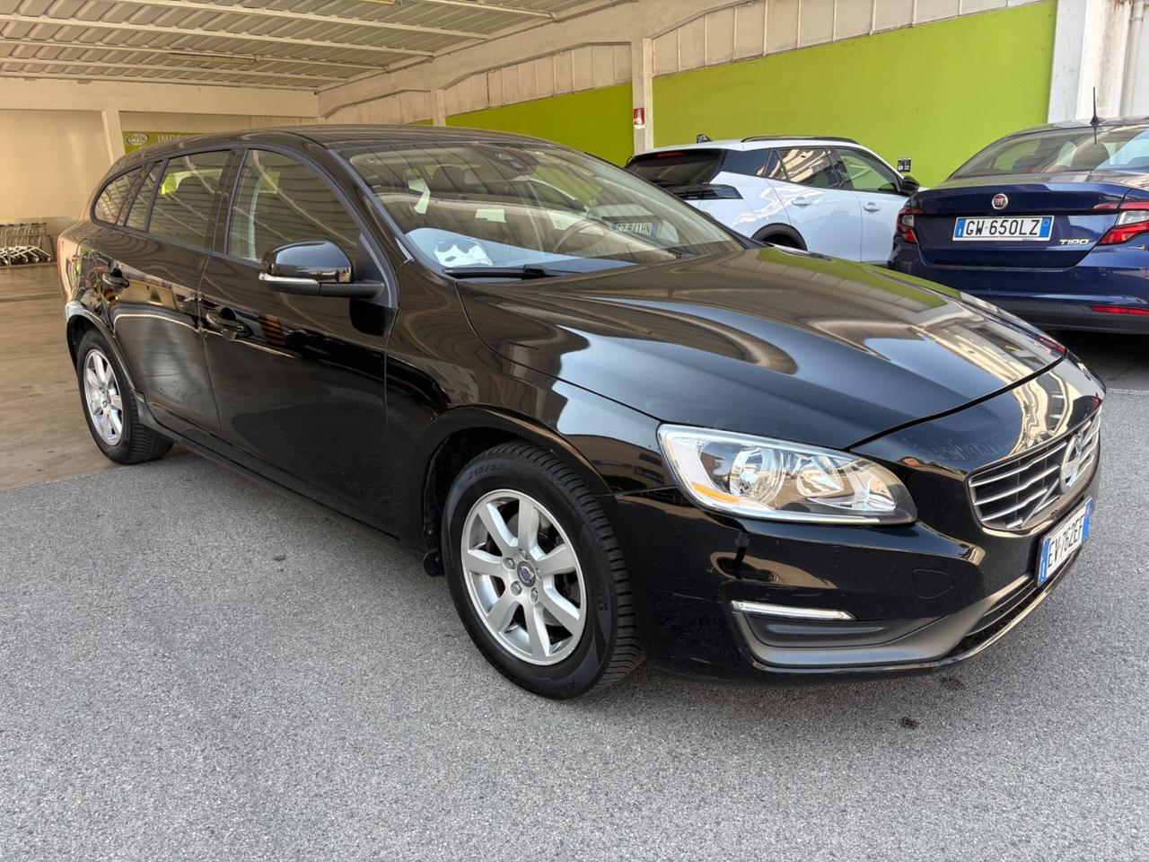 Volvo V60 ..2.0 D3 R momentum anno 2014