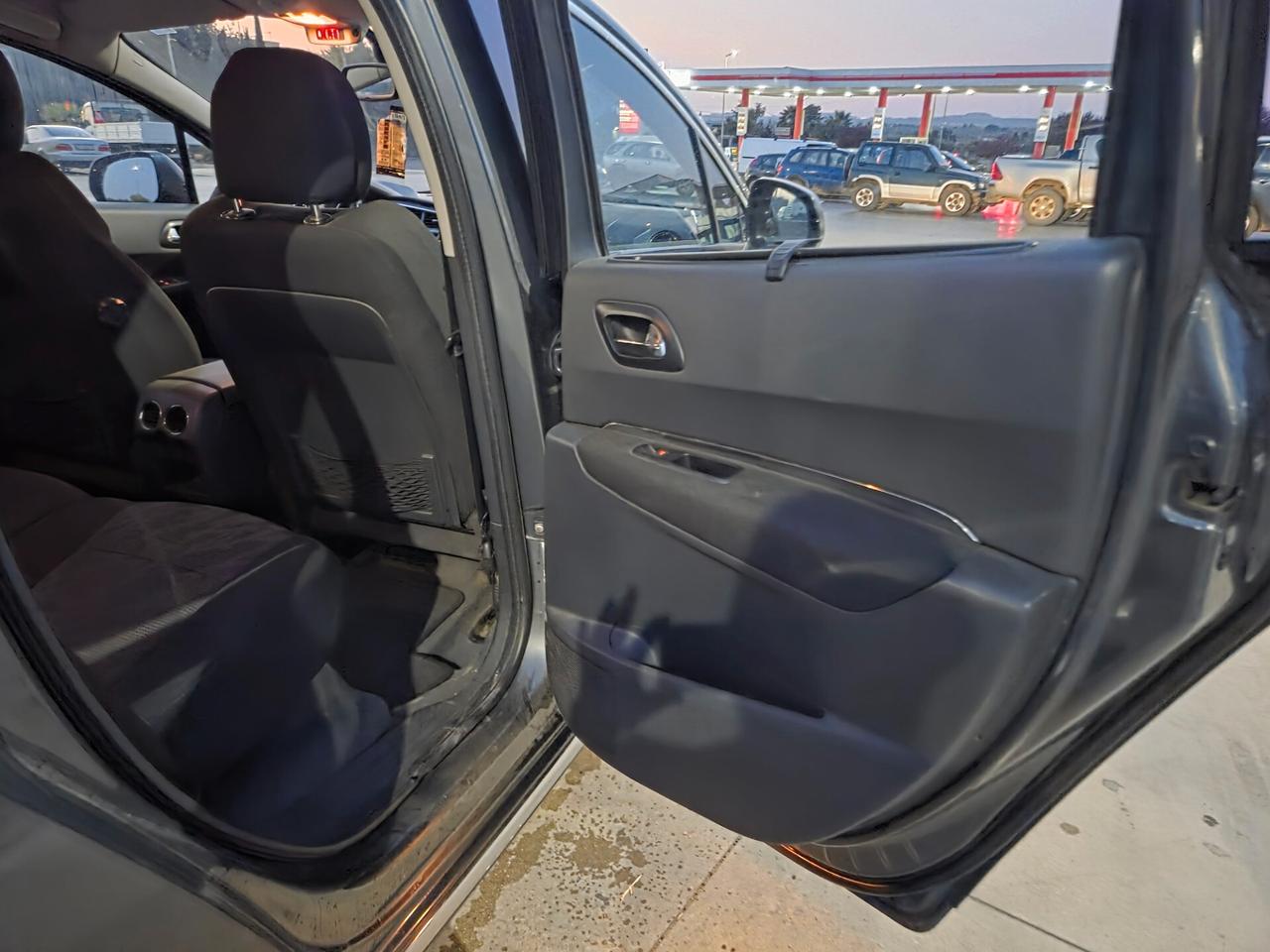 Peugeot 3008 1.6 HDi 110CV Premium