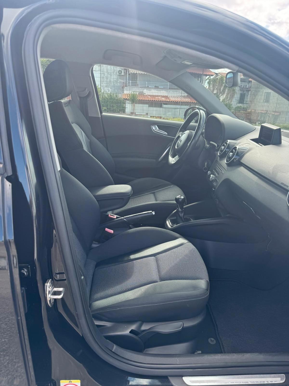 Audi A1 SPB 1.6 TDI 90 CV (NEOPATENTATI)
