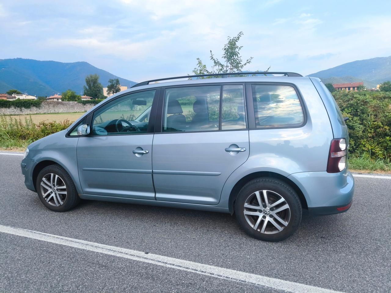VOLKWAGEN TOURAN 1,9 TDI- 7 POSTI -OK NEOPATENTATI-KM 130000