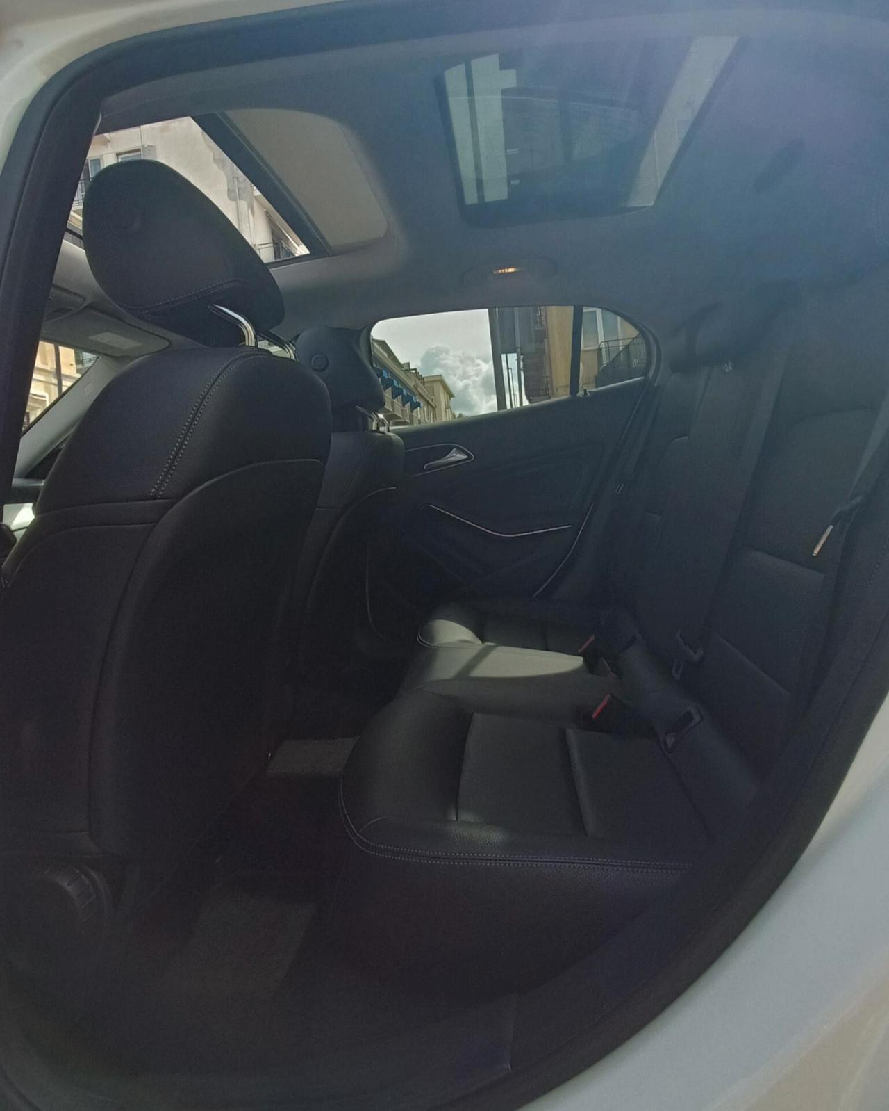 Mercedes-benz GLA 200 d Automatic 4Matic Premium