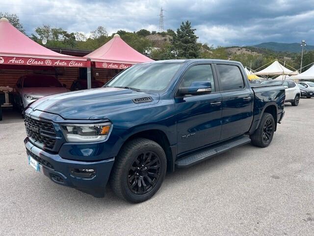 Dodge RAM 1500 Crew Cab 5.7 V8 Hemi 4x4 Sport
