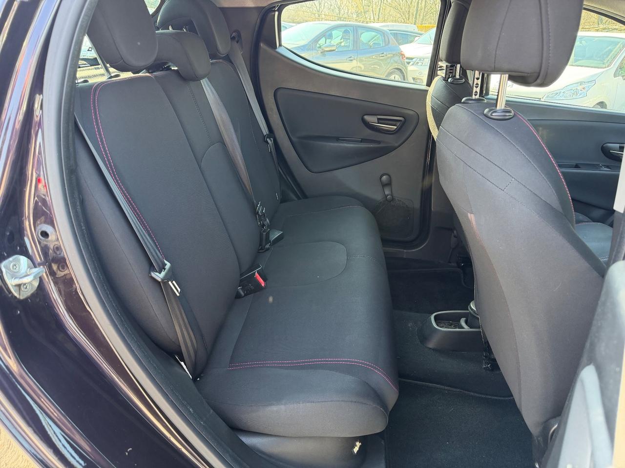 Lancia Ypsilon 1.2 69 CV 5 porte S&S Platinum