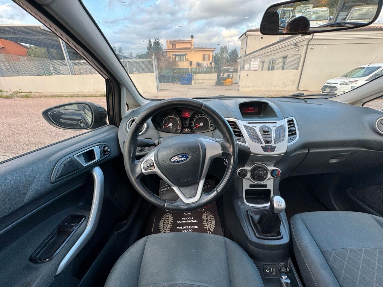 FORD FIESTA 5 PORTE - NEOPATENTATI