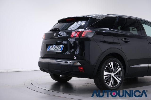 PEUGEOT 3008 HYBRID4 300 E-EAT8 ALLURE PACK
