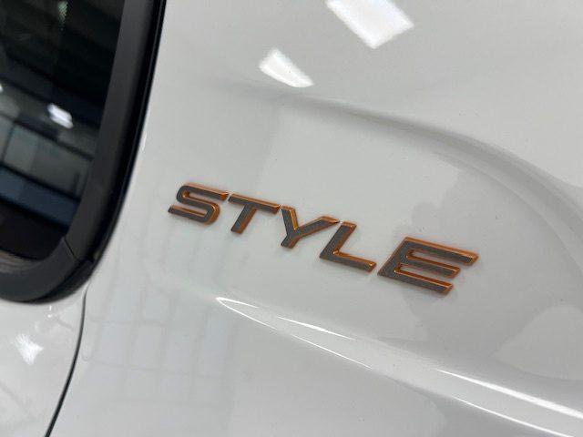 PEUGEOT 208 1.2 hybrid Style 100cv e-dcs 6