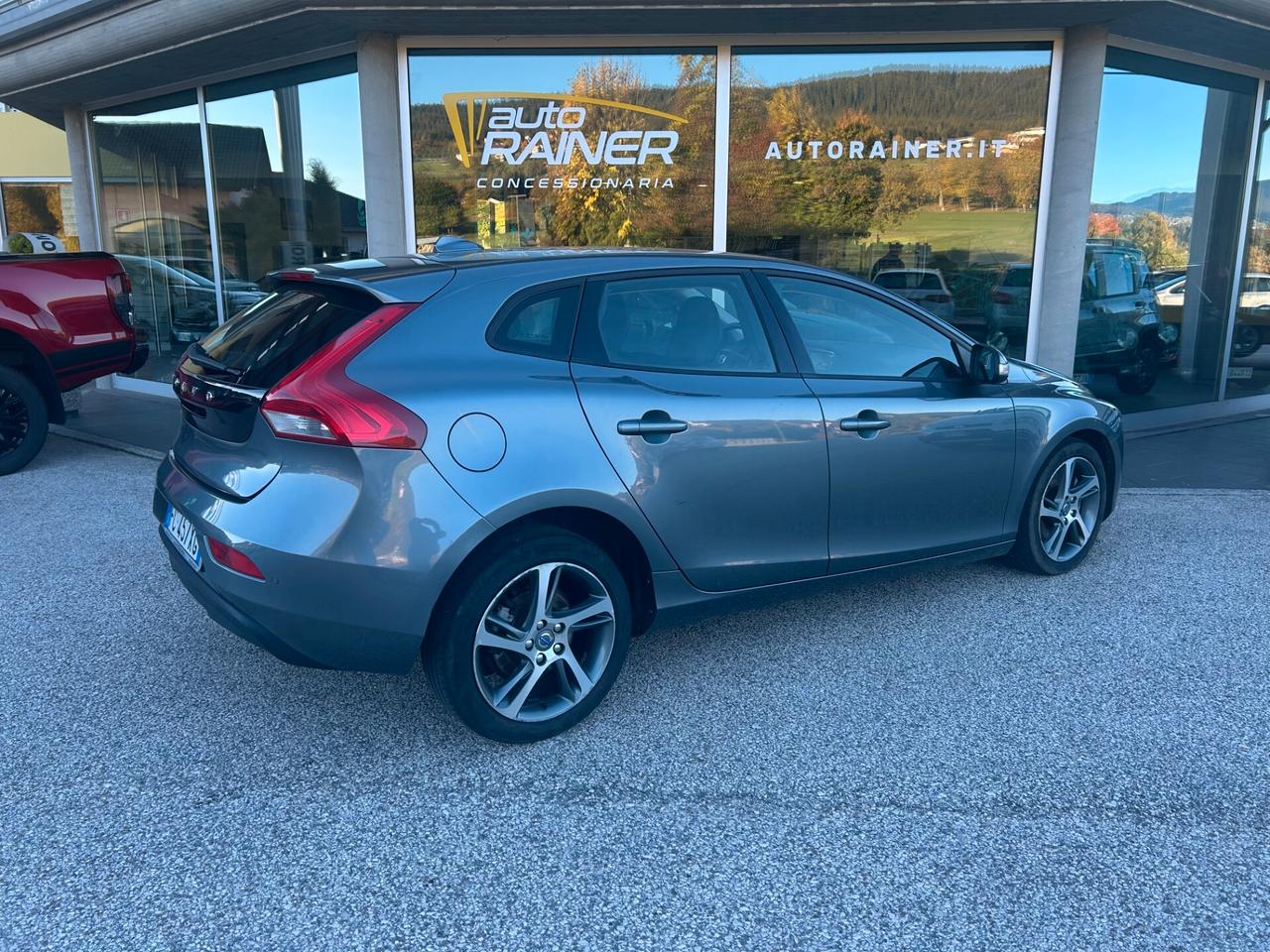 Volvo V40 2.0 d2 120cv R-design Momentum geartronic "AUTO"