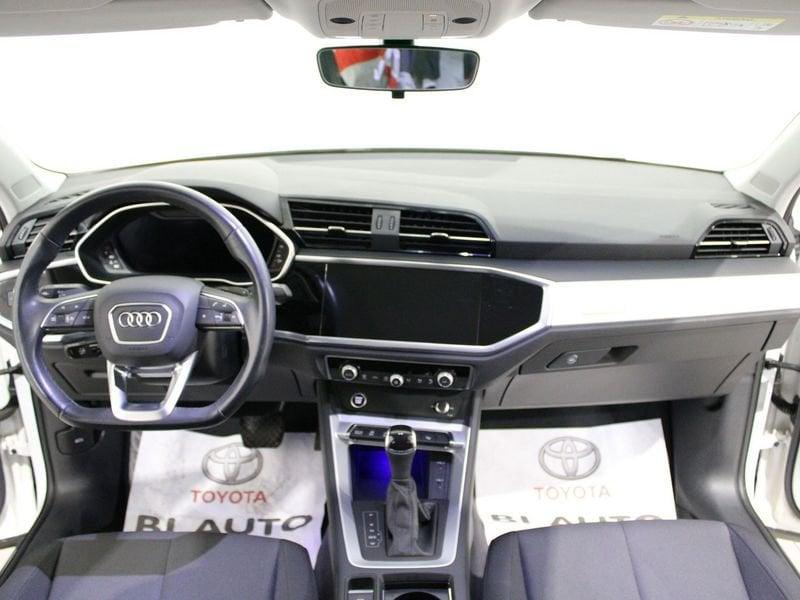 Audi Q3 35 TFSI Business Advanced