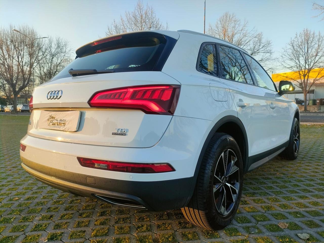 Audi Q5 2.0 TDI quattro S tronic Business