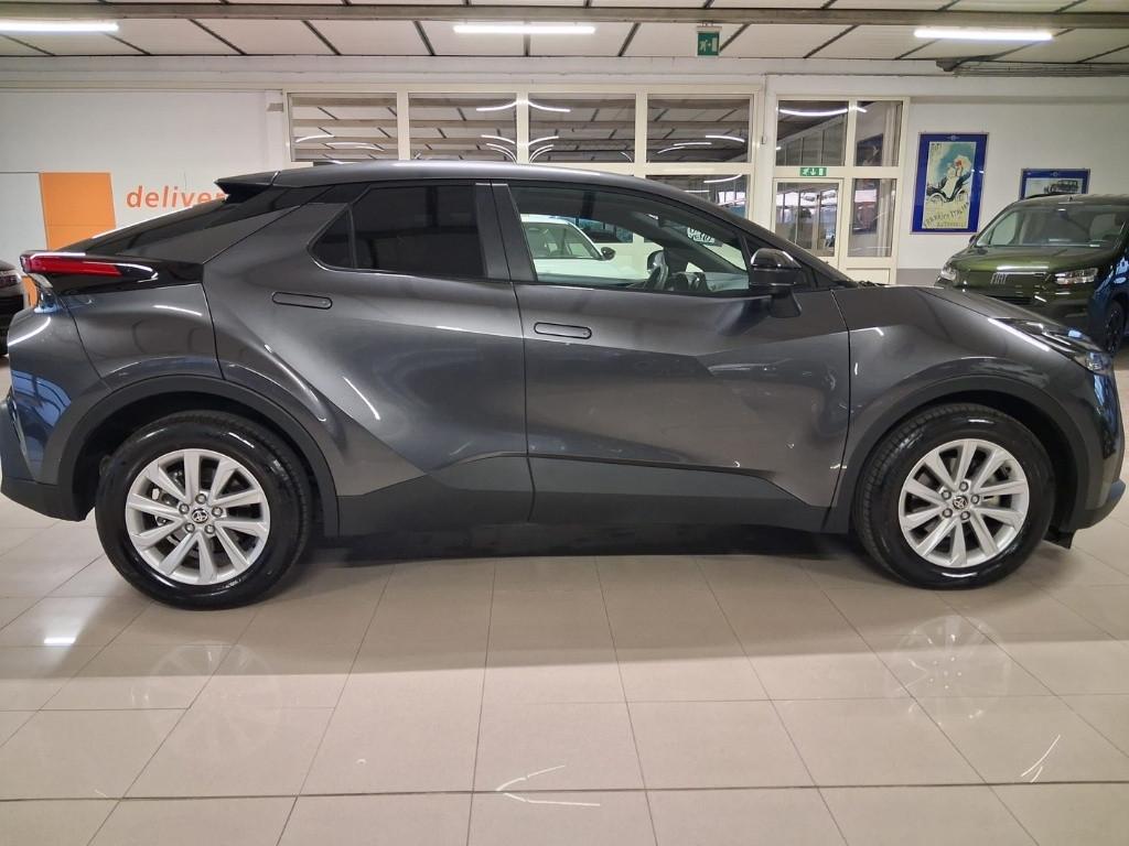 TOYOTA C-HR (2023-->) - C-HR 1.8 HV Active