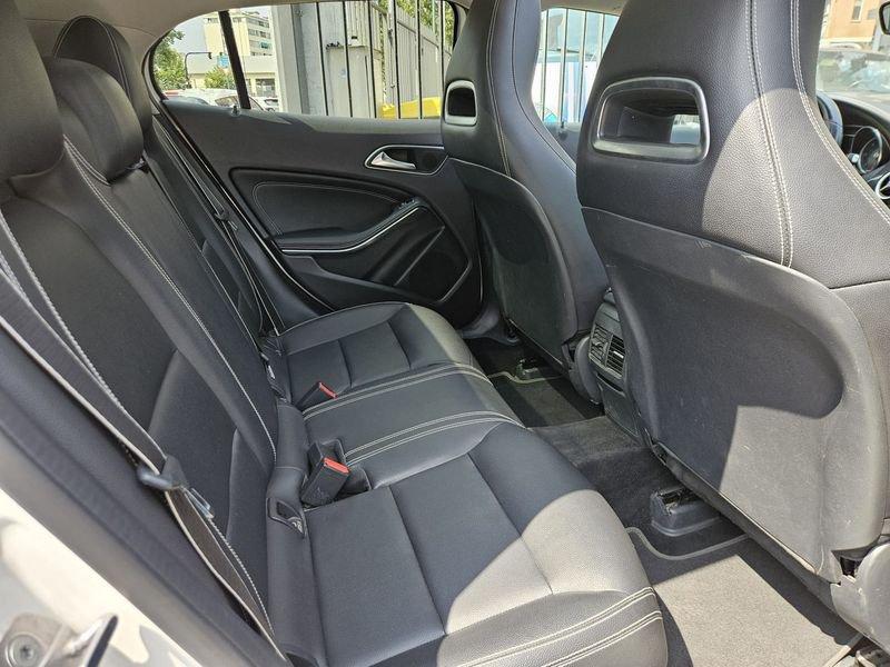 Mercedes-Benz GLA 200 d Automatic Premium