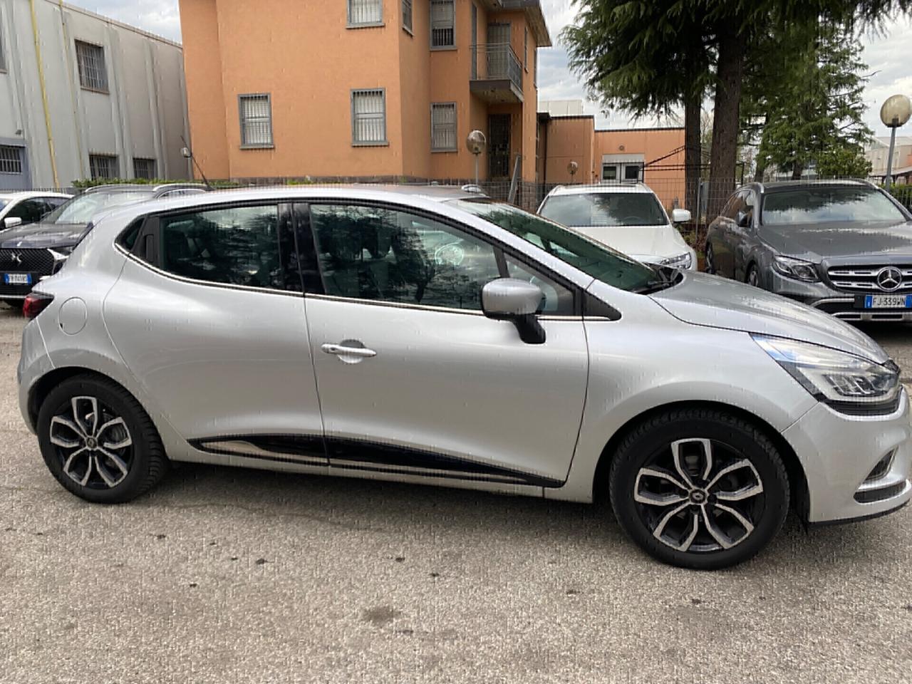 Renault Clio TCe 12V 90CV Start&Stop 5 porte Energy Intens