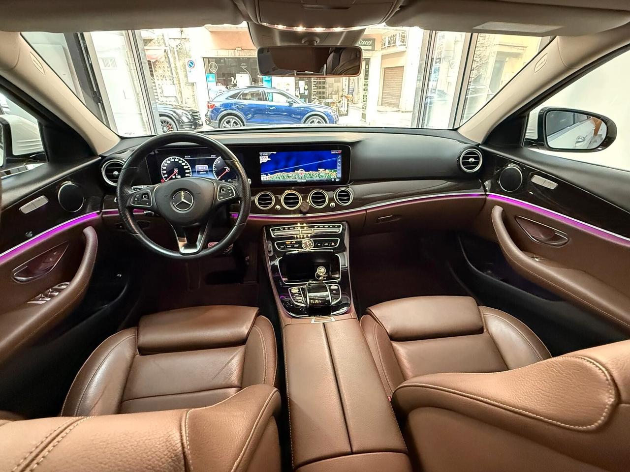 MERCEDES- BENZ KLASSE E 220 D 195 CV 4MATIC AMG PREMIUM OFFERTA