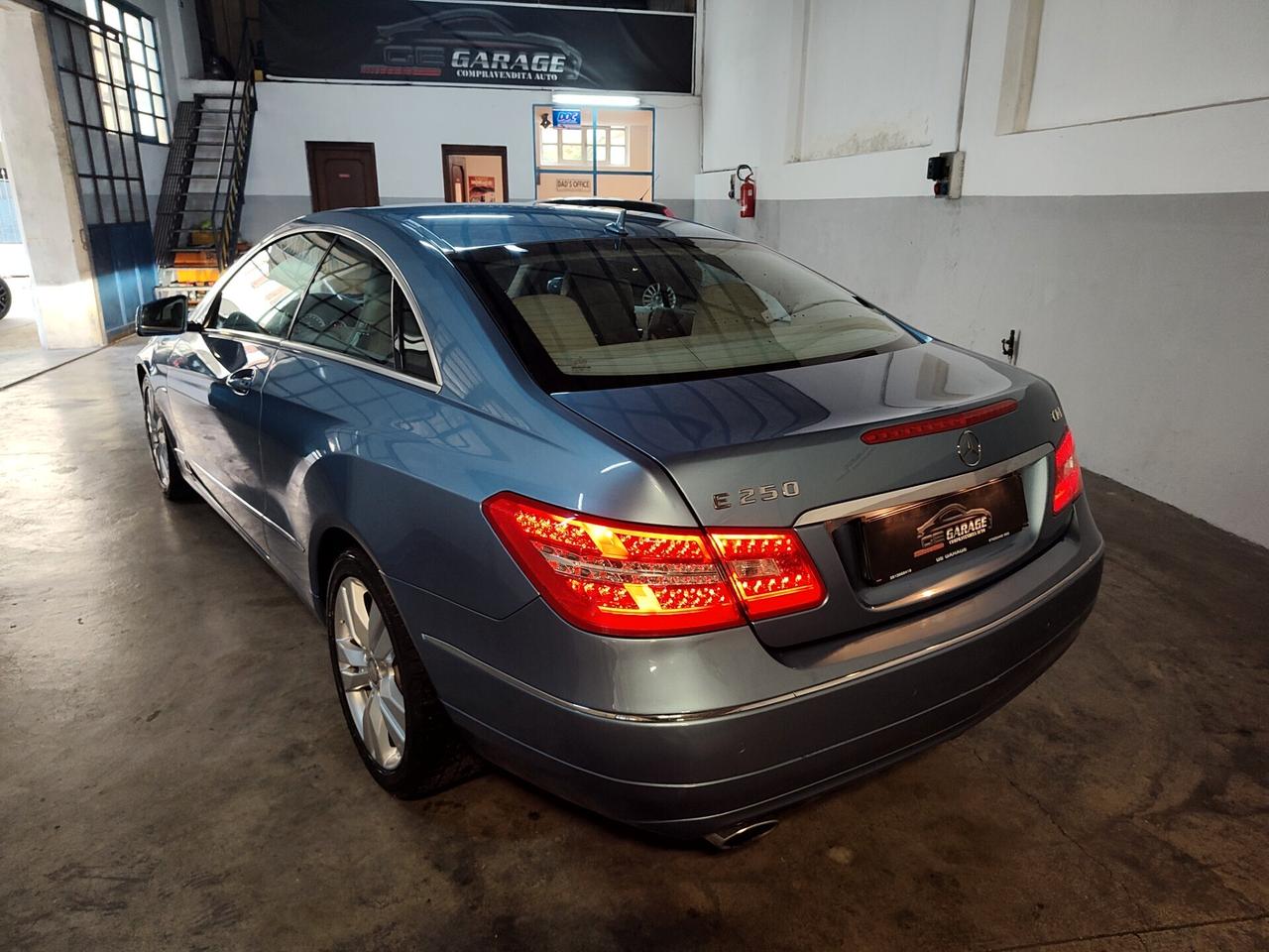 Mercedes-benz E 250 CDI Coupé BlueEFFICIENCY Avantgarde