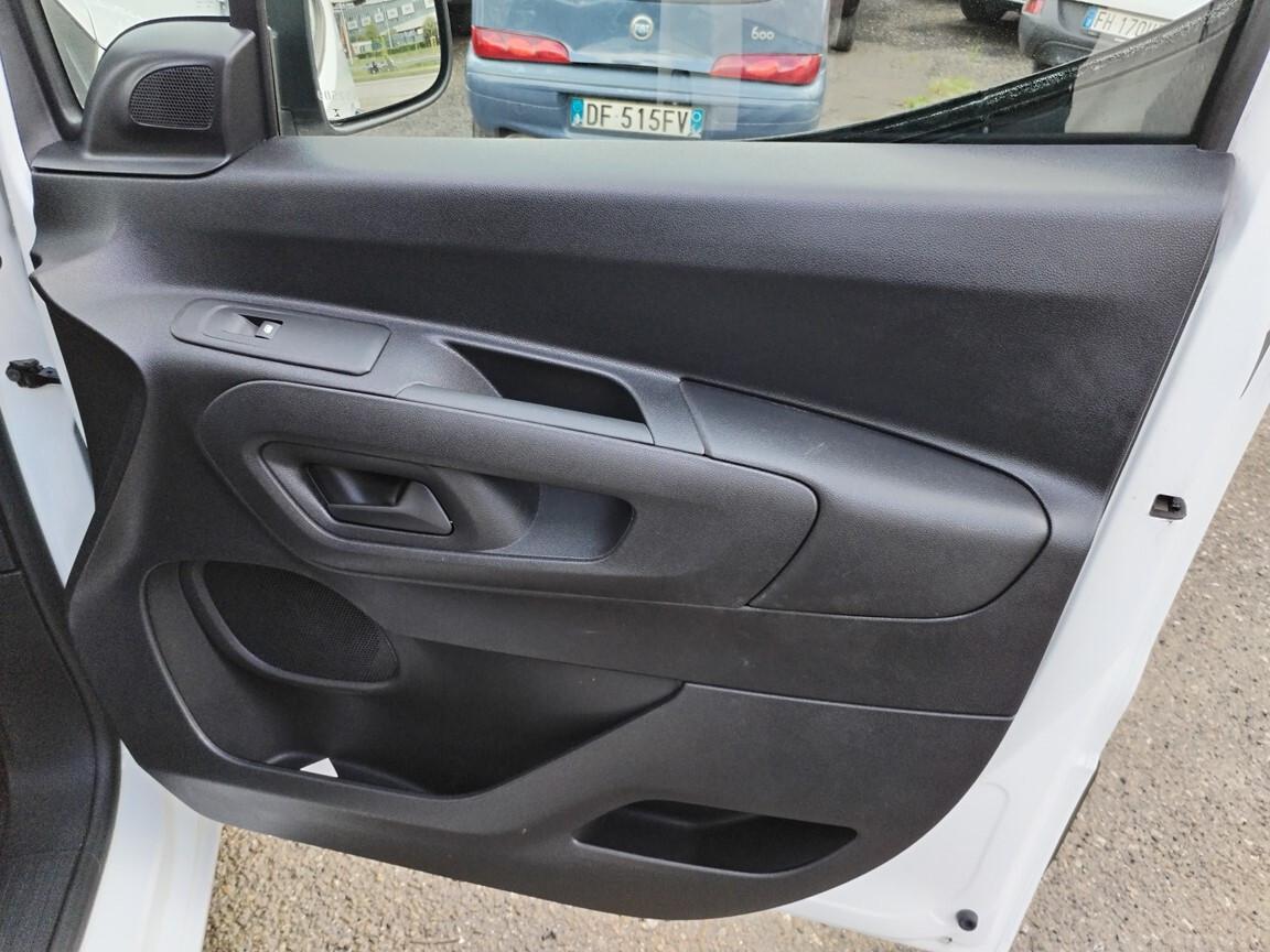 Peugeot Partner HDi 75 van 3 p prezzo iva 75000km