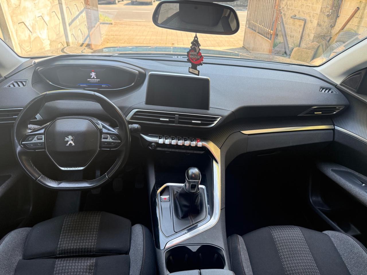 Peugeot 3008 BlueHDi 130 S&S Business