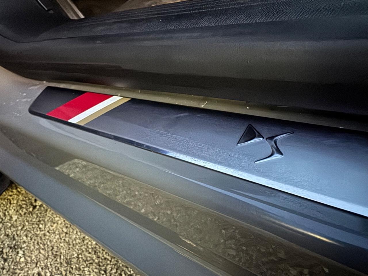 DS4 BlueHDi 130 aut. Performance Line+ Tetto Led a