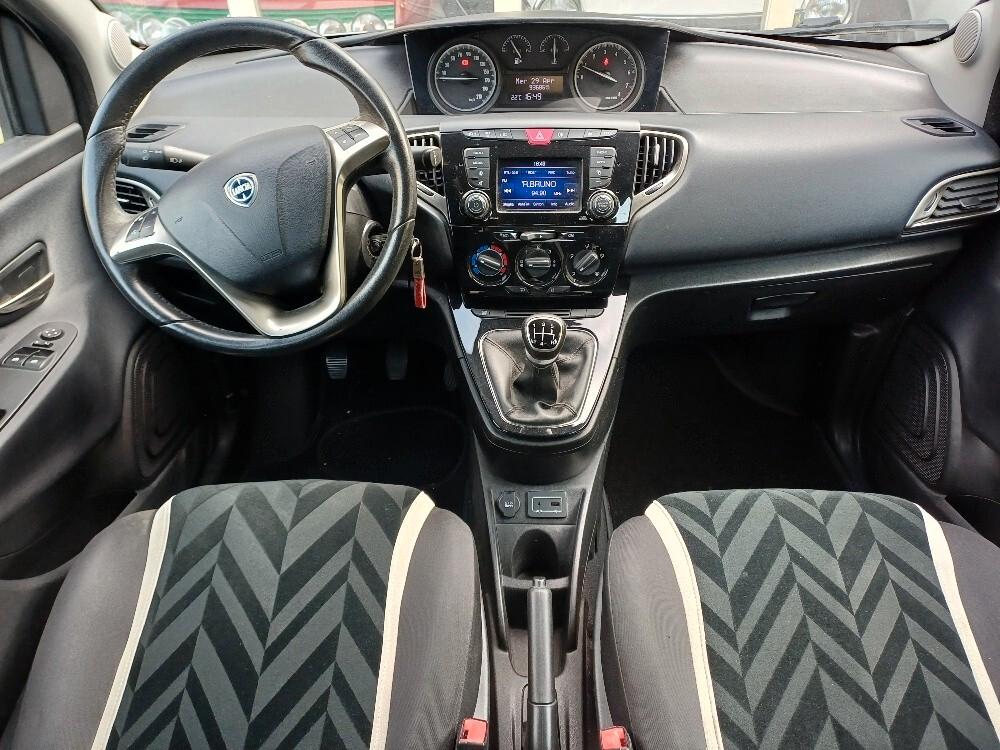 Lancia Ypsilon 1.200 5 Porte Gold