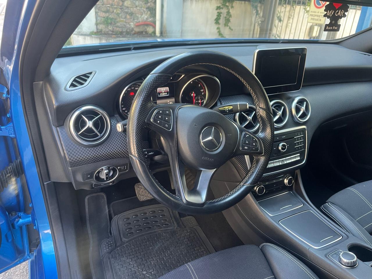 MERCEDES-BENZ A 180 D - AUTOMATIC PREMIUM CAMBIO AUTOMATICO