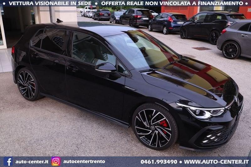 Volkswagen Golf 8 GTD DSG 2.0 TDI 200CV 19 IQ.LIGHT LED
