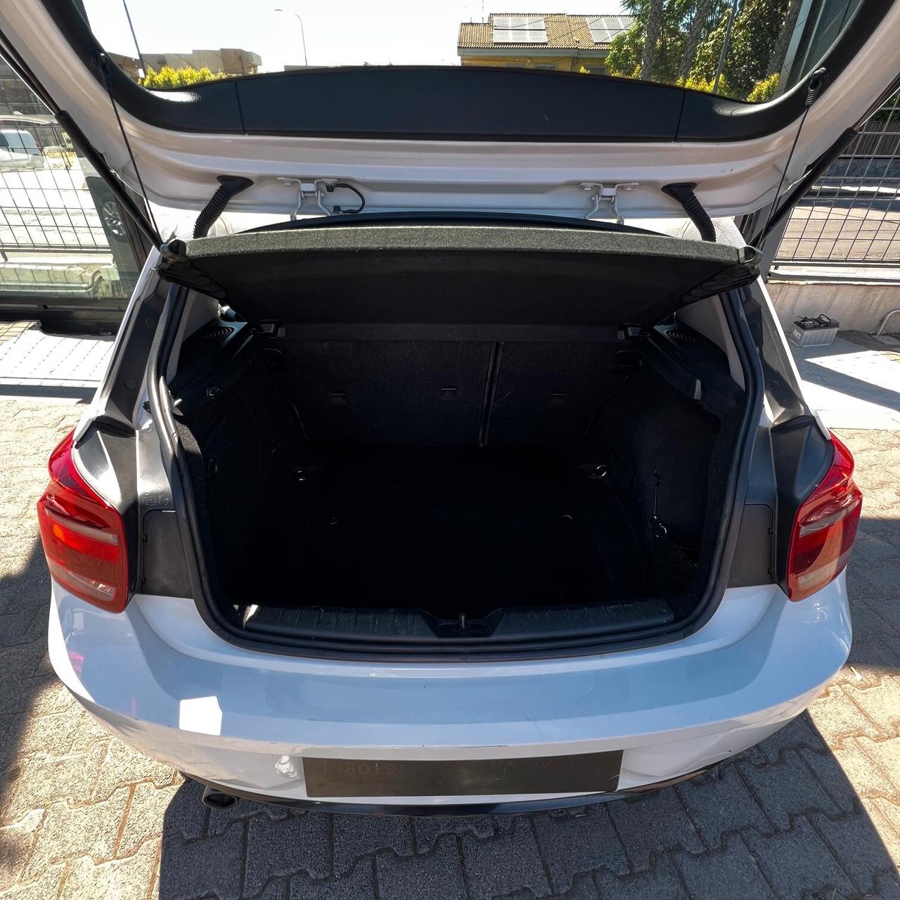 Bmw 114 114d 5p. Unique