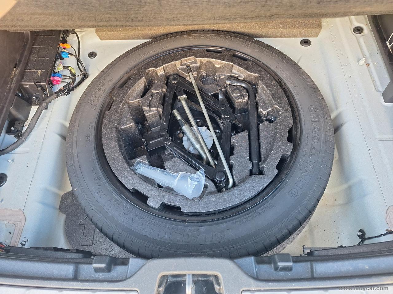 VOLVO XC40 D4 AWD R-design TETTO TAGLIANDI VOLVO UFF 360