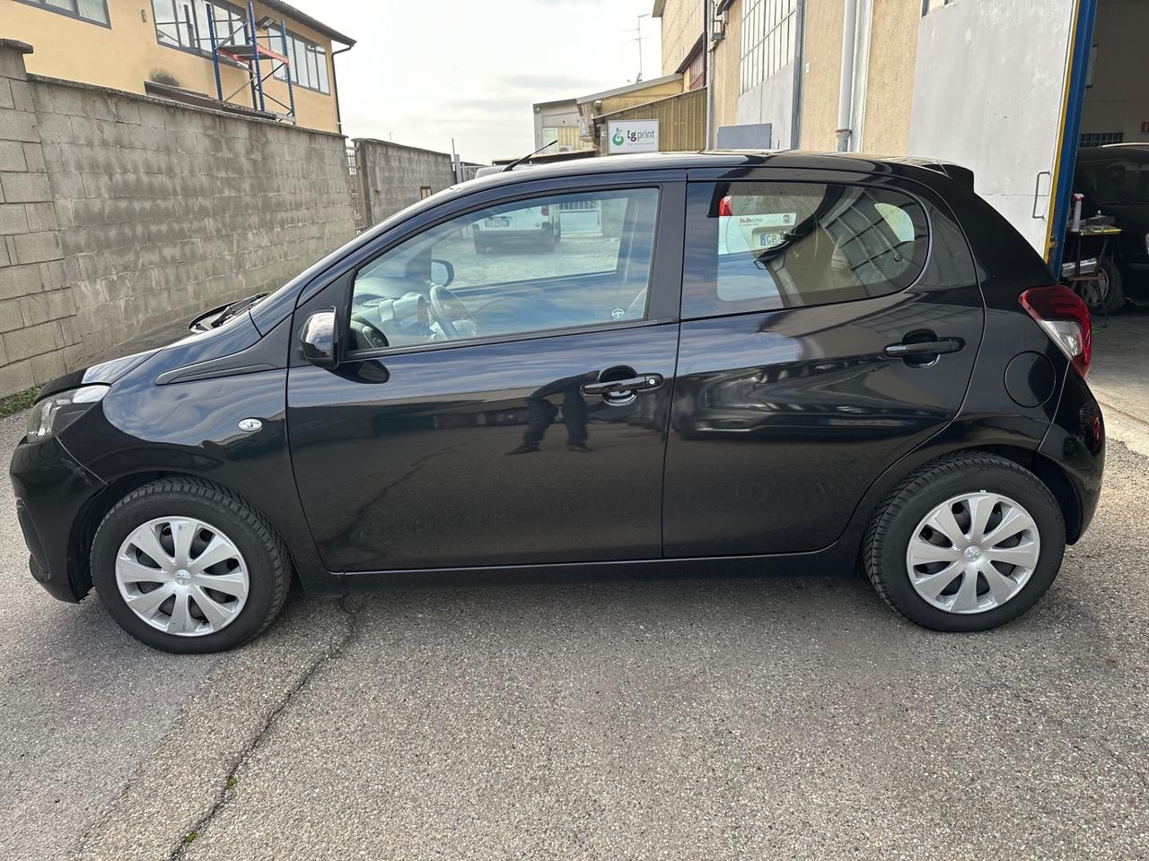 PEUGEOT 108 BENZINA NEOPATENTATI