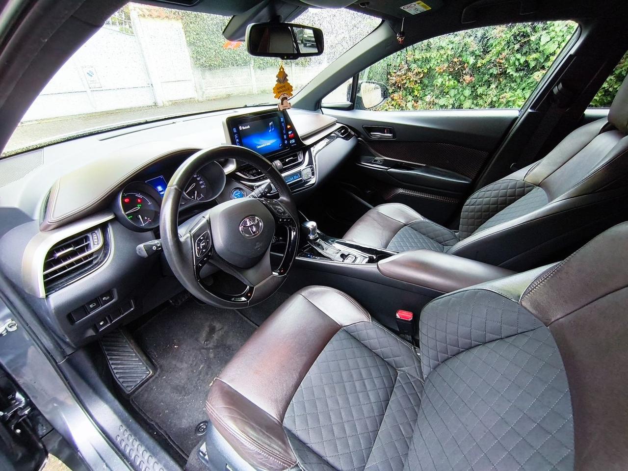 Toyota C-HR 1.8 HEV Lounge #8795