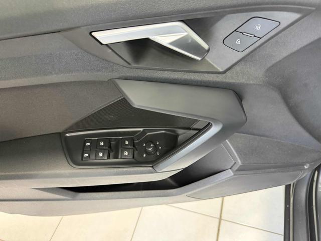 AUDI A3 SPB 30 g-tron S tronic Business