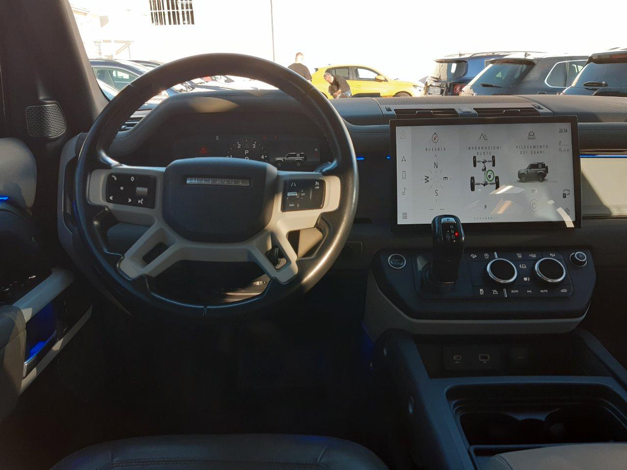 Land Rover Defender 90 3.0d i6 mhev X-Dynamic SE awd 200cv auto