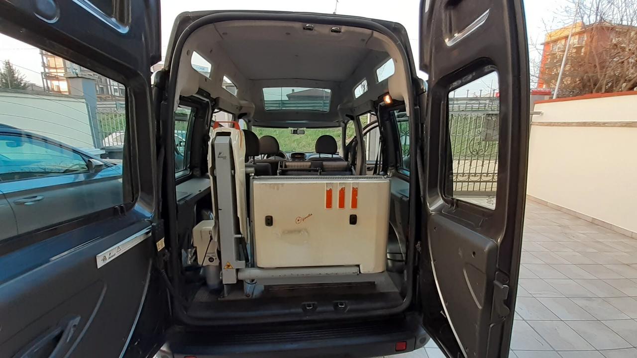 Doblò 1.4 benzina trasporto disabili pedana