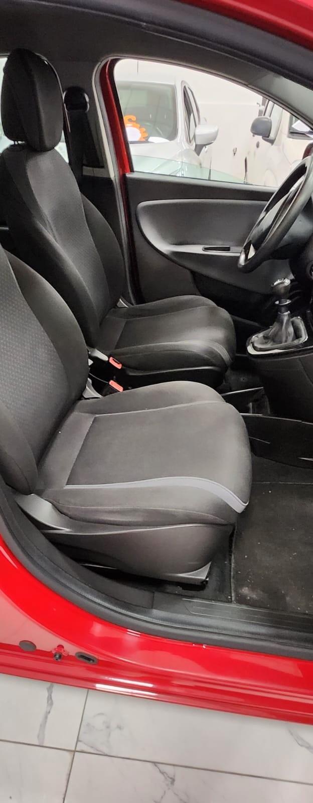 Lancia Ypsilon 1.2 69 CV 5 porte Platinum