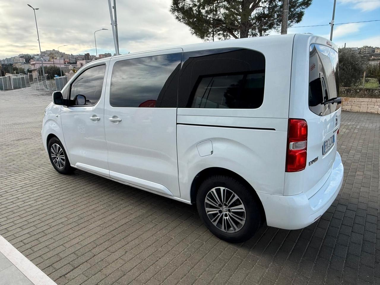 Peugeot Expert BlueHDi 115 S&S PL-TN Combi Standard