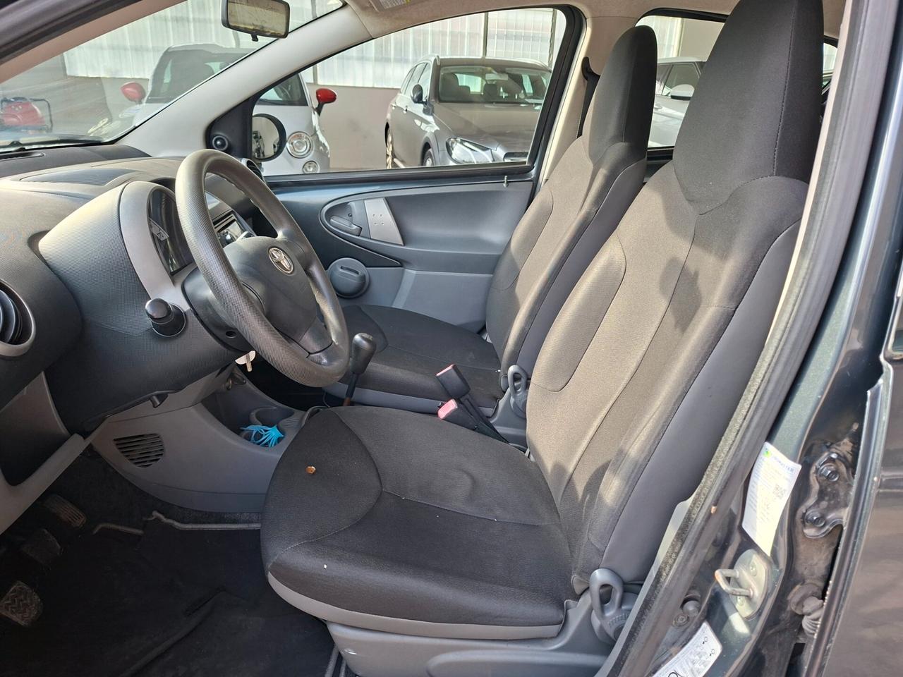 Toyota Aygo 1.0 5porte DA NEOPATENTATI