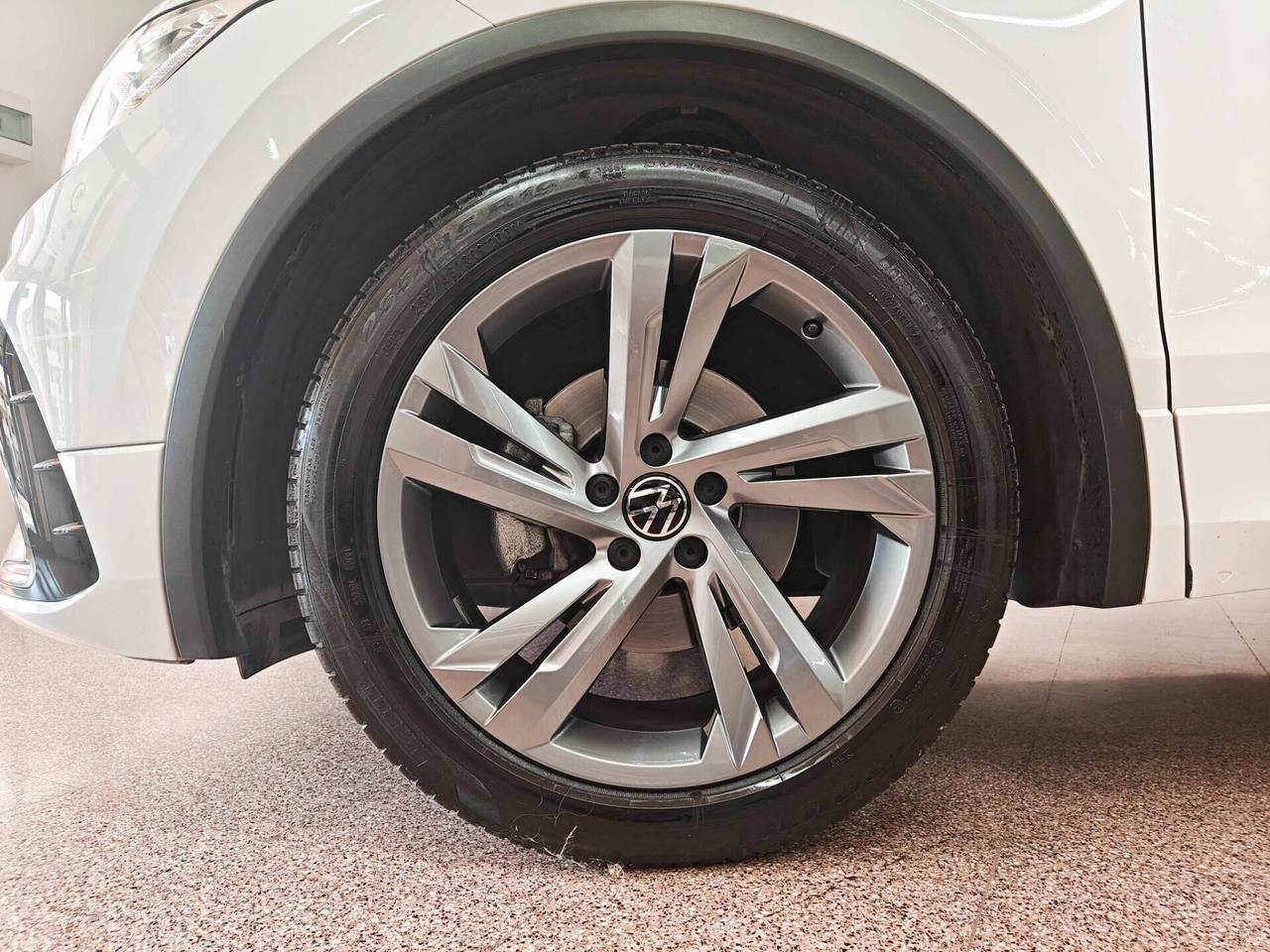 Volkswagen Tiguan 2.0 TDI 150 CV SCR DSG R-Line