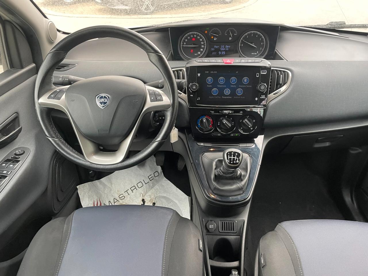 Lancia Ypsilon 1.0 FireFly 5 porte S&S Hybrid Silver
