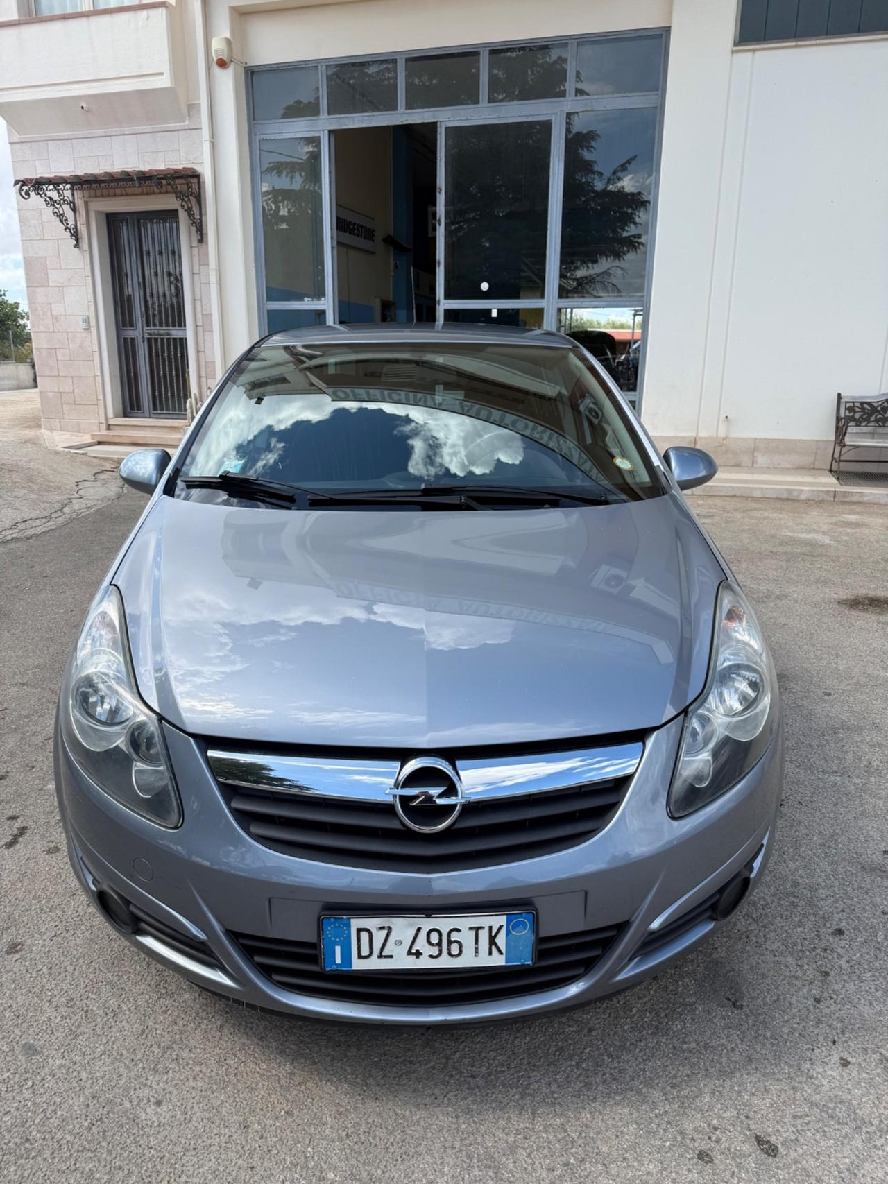 Opel Corsa 1.2 80CV 5 porte GPL-TECH Edition
