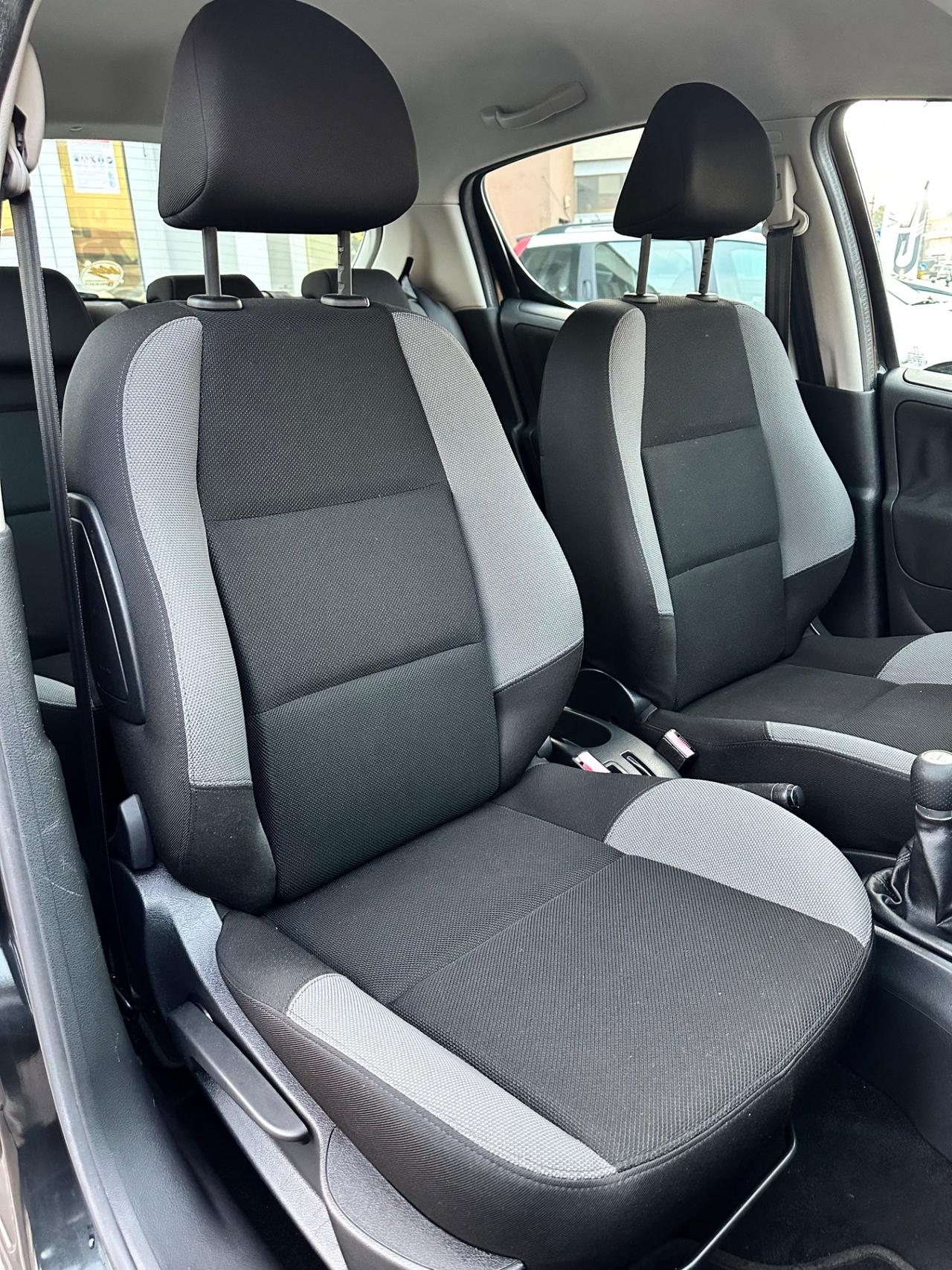 Peugeot 207 1.4Bz 8V 75CV 5p. X Line -Neopatentati