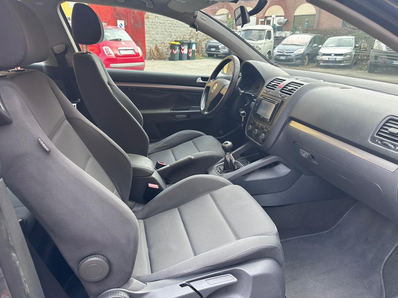 Volkswagen Golf 2.0 16V TDI 3p. Sportline