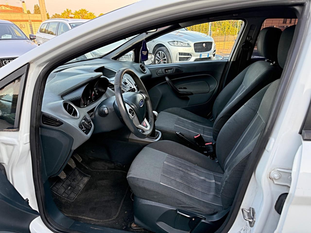 Ford Fiesta 1.4 TDCi 68CV 5 porte Titanium Garanzia 12 Mesi